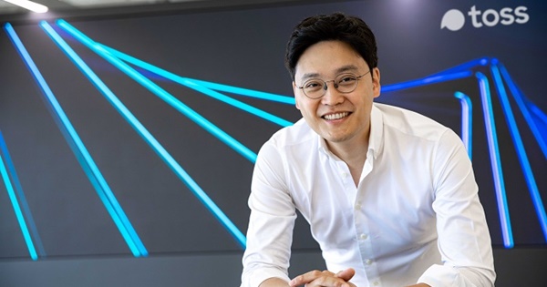 “이승건 대표님, 만우절 공약만 하지 마시고 주주총회도 좀 나오세요~”